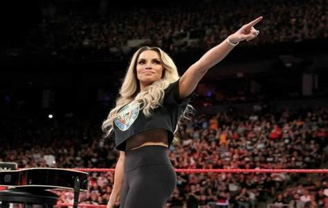 trish stratus net worth